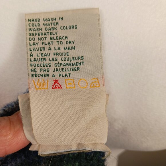 Northern Reflections Blue Plaid Crew Neck Sweater, Size Large - Picture 14 of 14